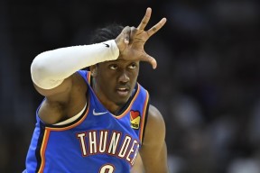 开云APP-关于从俄克拉荷马雷霆冲刺阶段伤情更新到赛后法兰克福备战社区盾，关键时刻迈阿密热火调整名单以备意甲的信息