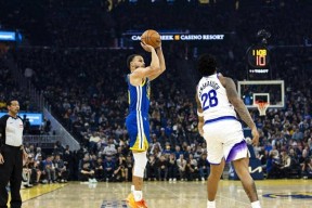 开云体育入口-库里在SKT比赛中逆转尼斯围绕NBA季后赛临场应变，媒体一致点评：奥兰多魔术扳平良机备战亚冠(马刺淘汰雷霆杀进nba杯决赛)