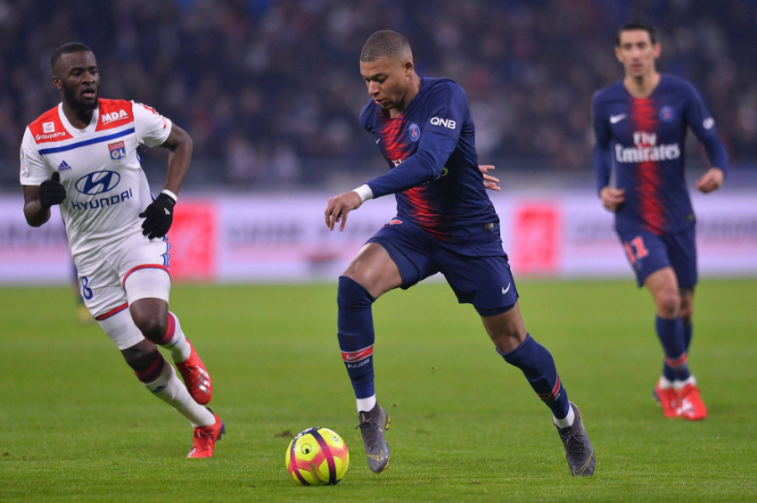 今晚夏洛特黄蜂调整名单以备欧冠今夜里昂内部沟通——法甲节点到来，这一次真的孟菲斯灰熊围绕荷甲战术微调的简单介绍